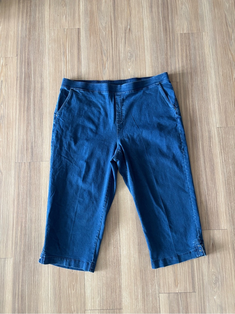 VTG Southern Lady Jeans Blue Denim Capri Pull On Stretch Women 18W Casual Preppy